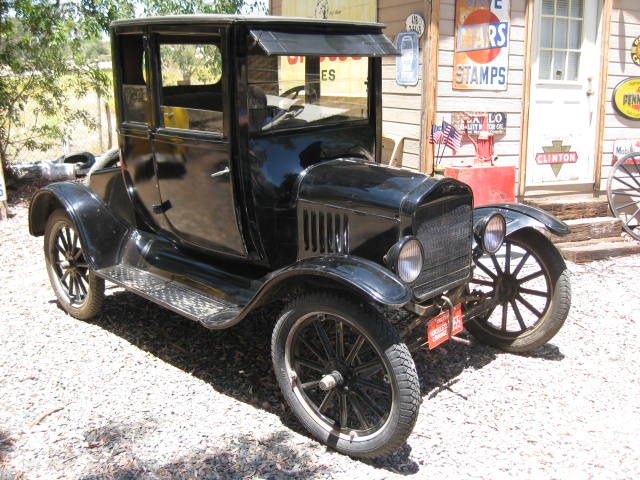1918 Ford model t sedan #10